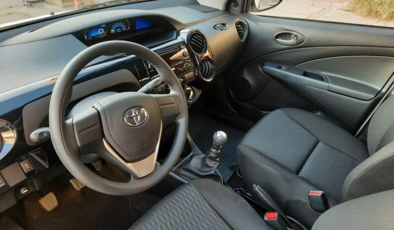 Toyota Etios 1,5 X M/T 0 Km Año 2024 lleno